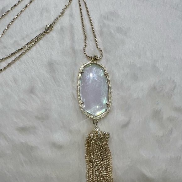 Kendra Scott Rayne Gold Long Pendant Necklace in irradescent - Picture 4 of 5